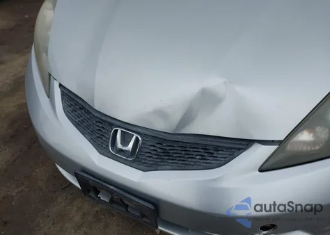 2011 Honda Fit z USA, uszkodzony, nr VIN JHMGE8H3XBC028532